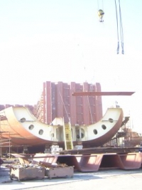 Two contracts for the newbuildings No.323 and 324 have been concluded